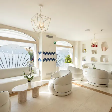 호텔 A'mare Boutique &