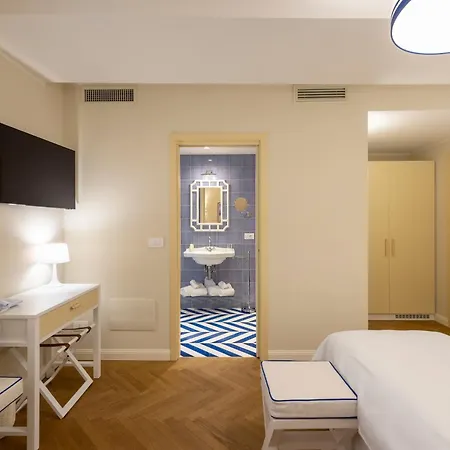 호텔 A'mare Boutique & 3*