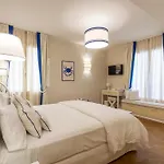 A'mare Boutique & 3*