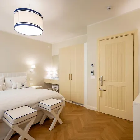 A'mare Boutique & 3* Pietra Ligure